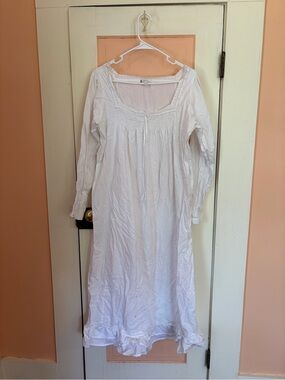 White Cotton Peasant Nightgown